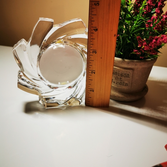 Small Clear Glass Sunburst Round Picture Frame - Picture 11 of 14